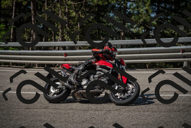 20250707101823-_5009532_am_