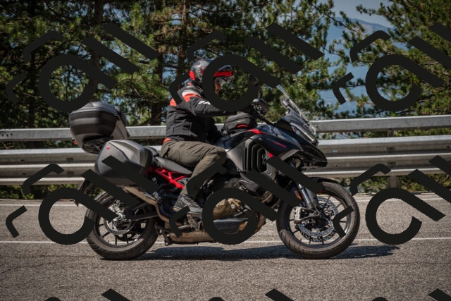 20250707103851-_5009653_am_