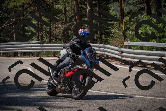 20250707103956-_5009675_am_