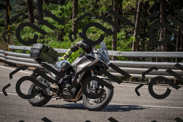 20250707104031-_5009696_am_