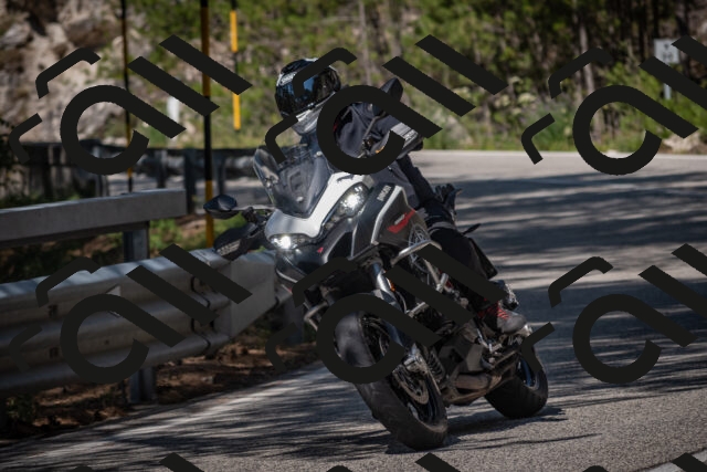 20250707104111-_5009704_am_