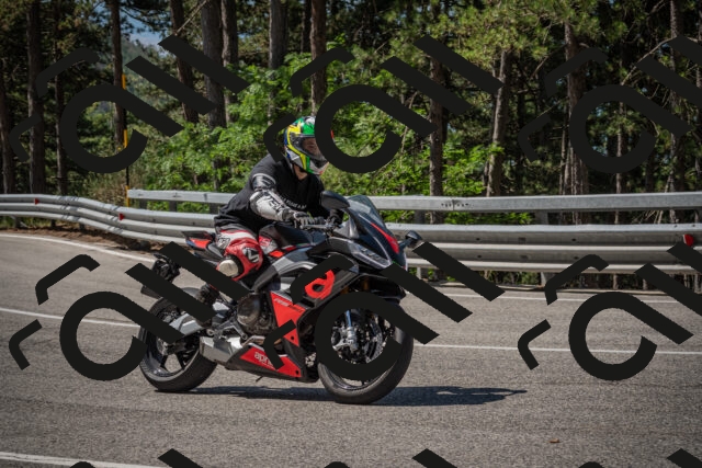 20250707104956-_5009811_am_