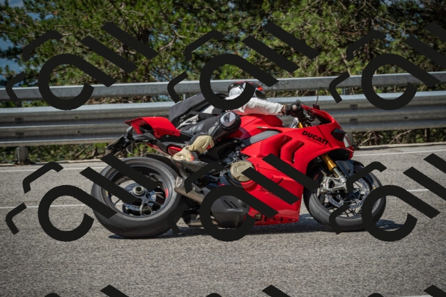 20250707105947-_5009940_am_