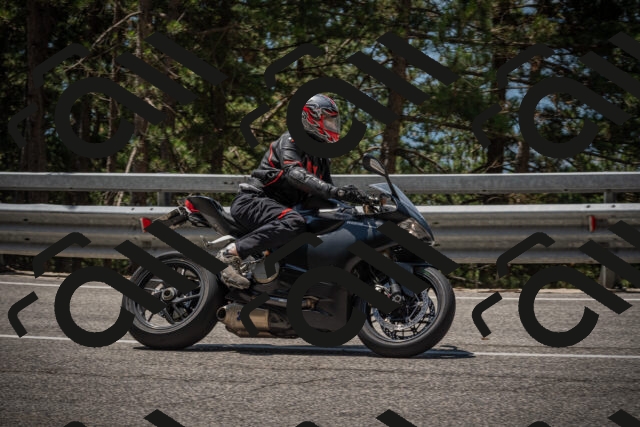 20250707120252-_5000868_am_