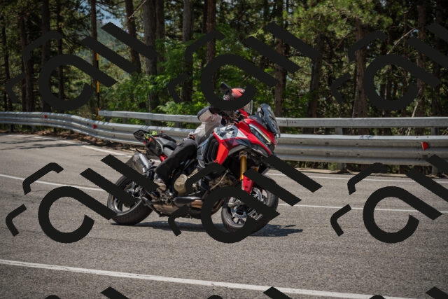 20250707122056-_5001237_am_