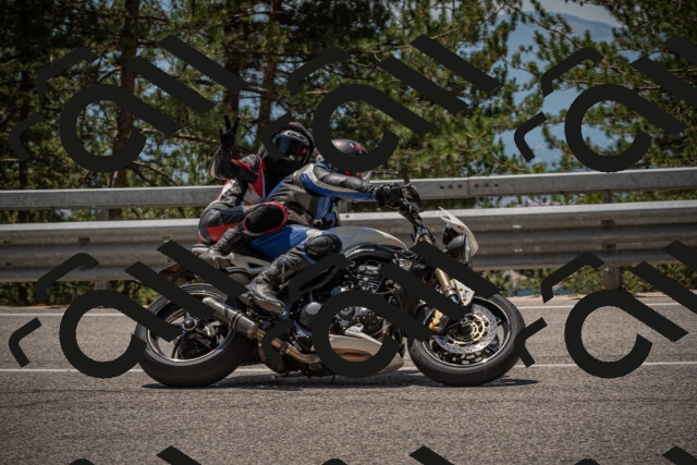 20250707124037-_5001462_am_