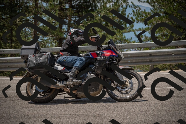 20250707124647-_5001558_am_