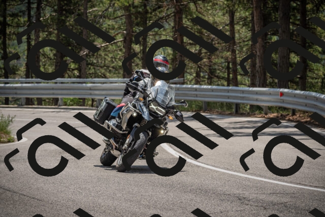 20250707125025-_5001593_am_