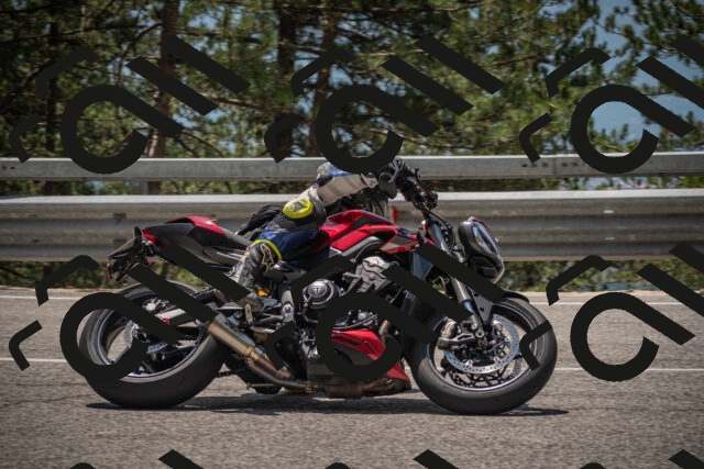 20250707125205-_5001653_am_