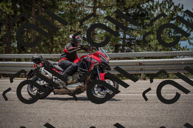 20250707125724-_5001756_am_