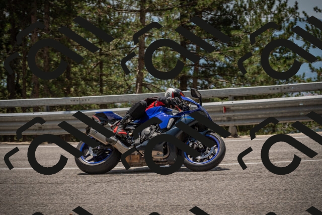 20250707125748-_5001771_am_