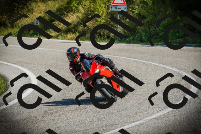 202507051006-DSC04907_c1_