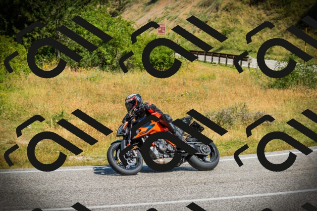 202507061054-DSC07063_c1_