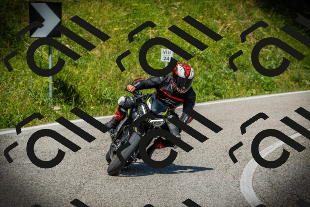 202507061059-DSC07125_c1_