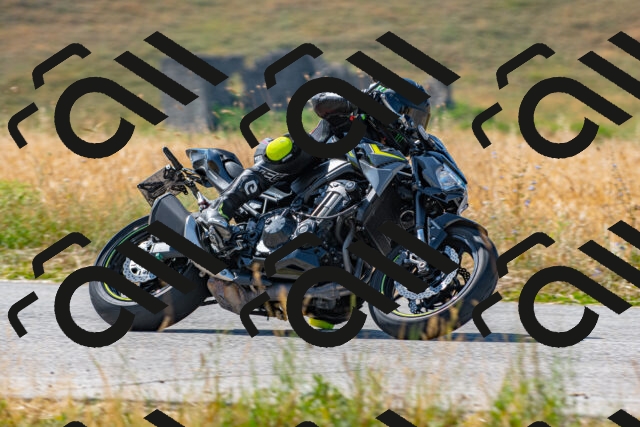 20250706100211_-R022870_r2