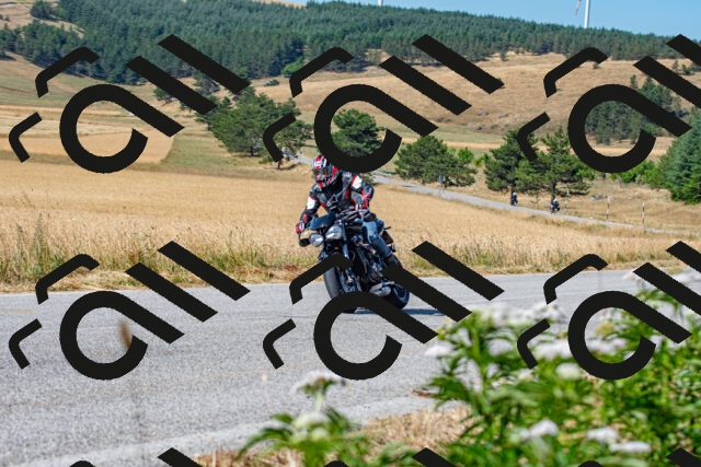 20250706100713_-R022934_r2