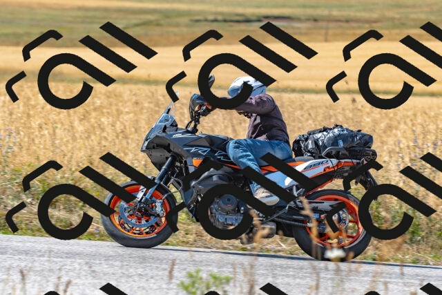 20250706103325_-R023206_r2