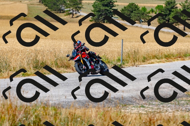 20250706110052_-R023511_r2