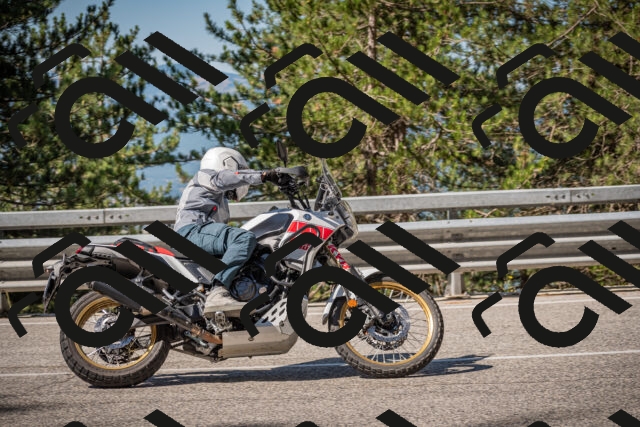 20250712100028-_5001875_am_