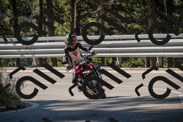 20250712100613-_5001883_am_