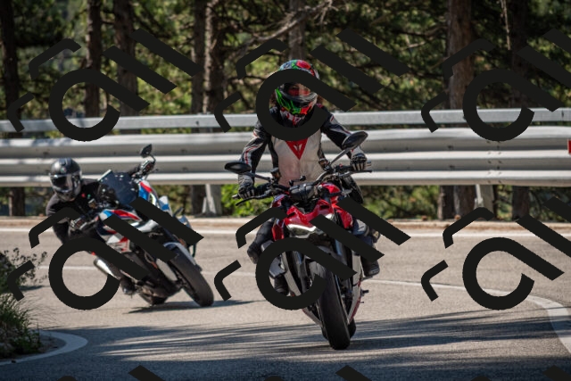 20250712100613-_5001884_am_