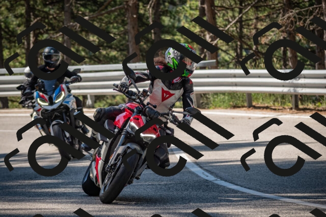 20250712100614-_5001886_am_