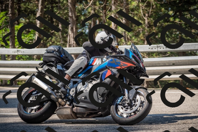 20250712100616-_5001892_am_