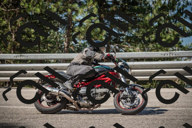 20250712101009-_5001917_am_