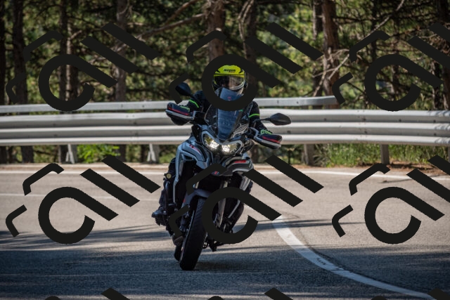 20250712101359-_5001937_am_