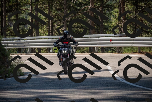 20250712101712-_5001943_am_