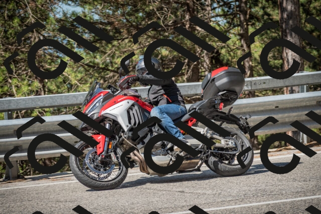 20250712101852-_5001964_am_