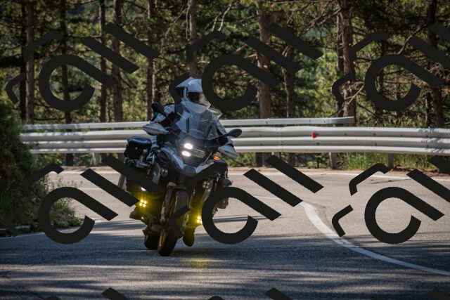 20250712102246-_5001979_am_