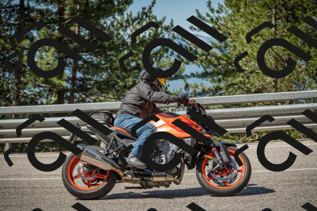 20250712102314-_5001995_am_