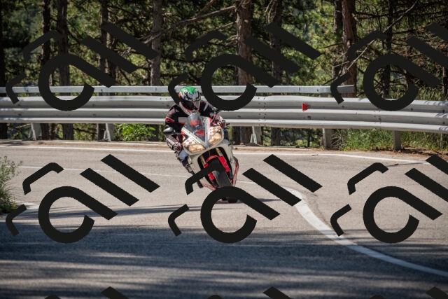 20250712102538-_5001997_am_