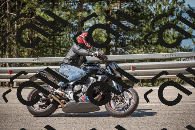 20250712102844-_5002032_am_