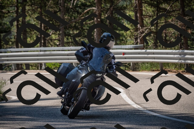 20250712102940-_5002054_am_