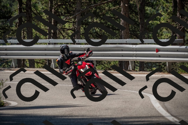 20250712103012-_5002069_am_