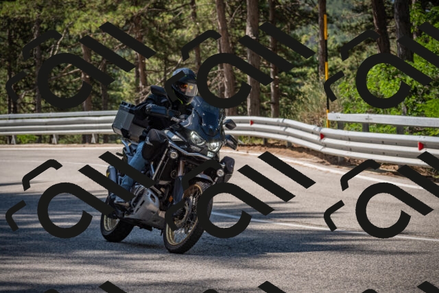 20250712103026-_5002079_am_