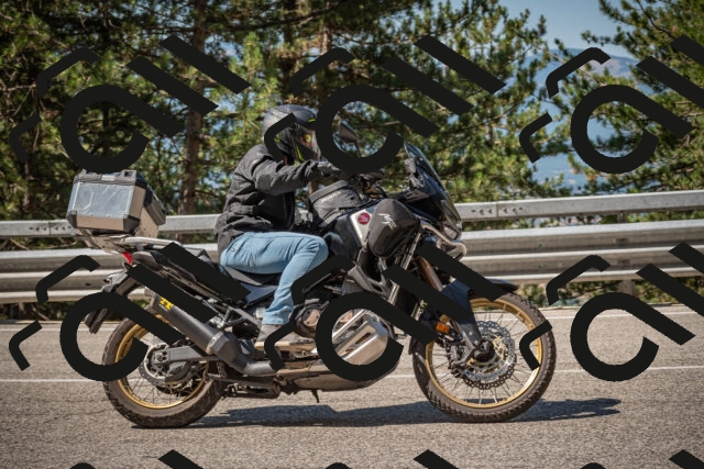 20250712103027-_5002081_am_