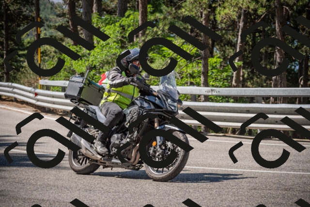 20250712103038-_5002082_am_