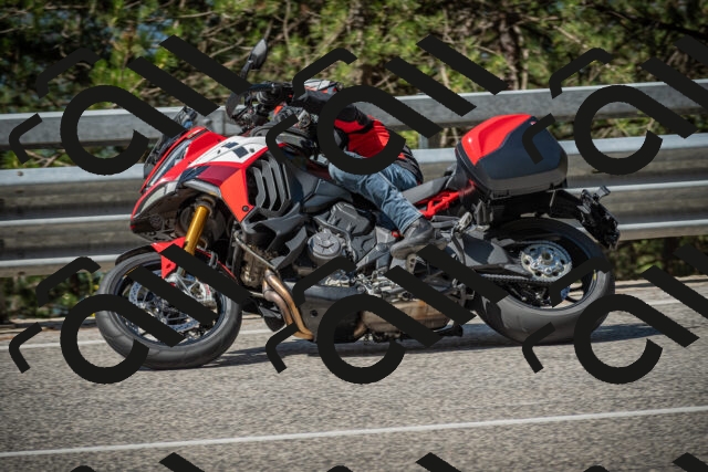 20250712103132-_5002090_am_