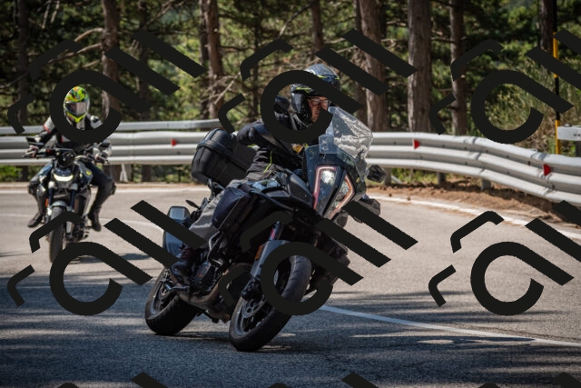 20250712103143-_5002093_am_