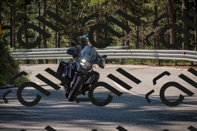 20250712103242-_5002111_am_