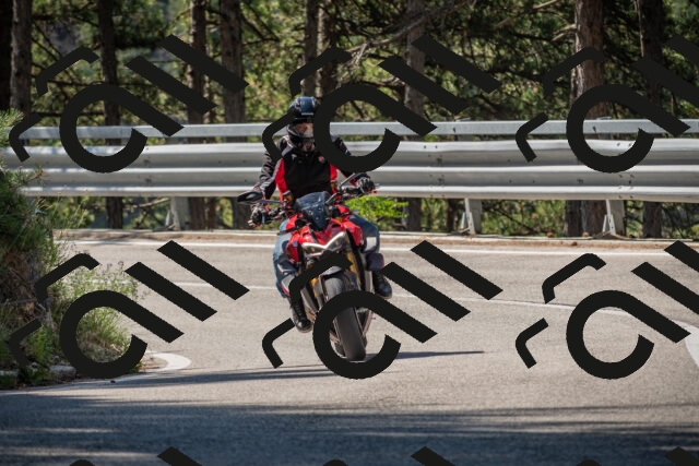 20250712103258-_5002115_am_