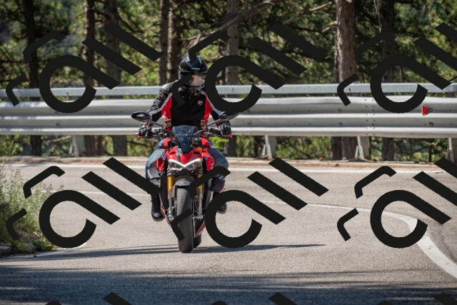 20250712103259-_5002116_am_