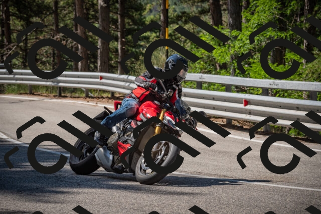 20250712103300-_5002118_am_