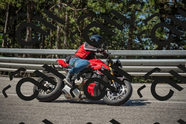 20250712103300-_5002119_am_