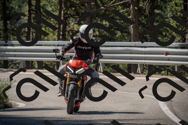 20250712103341-_5002122_am_