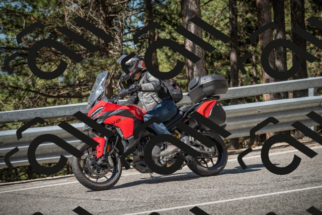 20250712103637-_5002144_am_