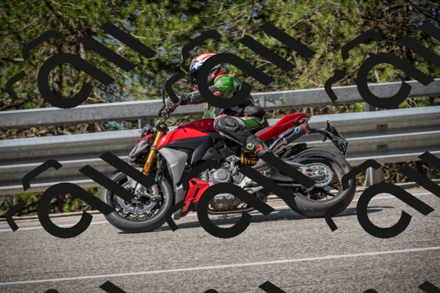 20250712103648-_5002148_am_